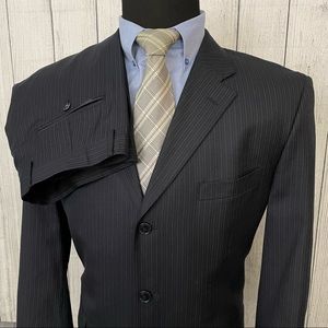 Jones New York 42R - W35 x L30 Navy Blue Pinstriped Wool / Silk 2-Piece Suit